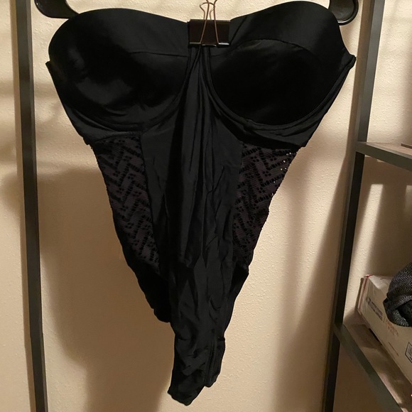 Strapless mesh swimsuit - Picture 1 of 4